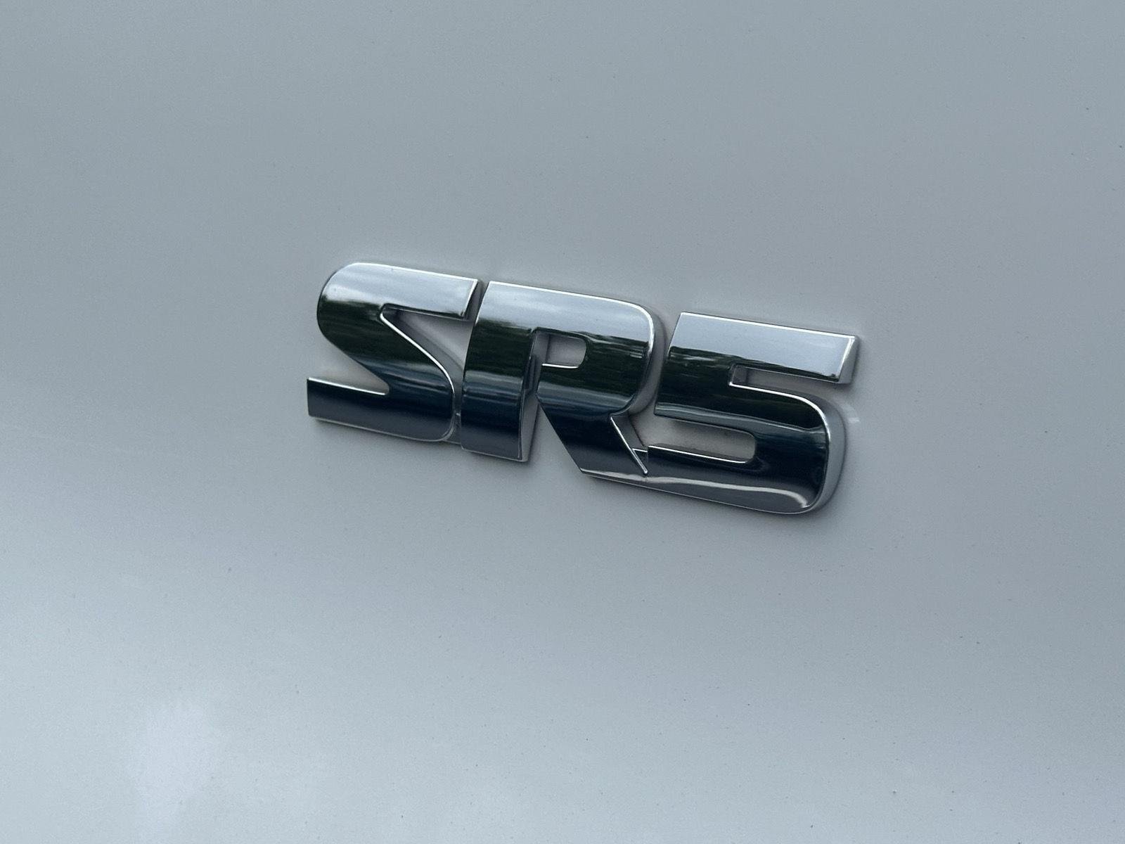Used 2019 Super White Toyota SR5 Premium image 10