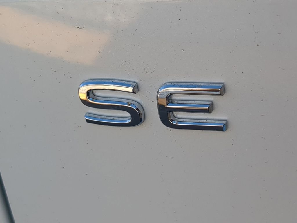 2026 Volkswagen Atlas SE w/Tech - Photo 11