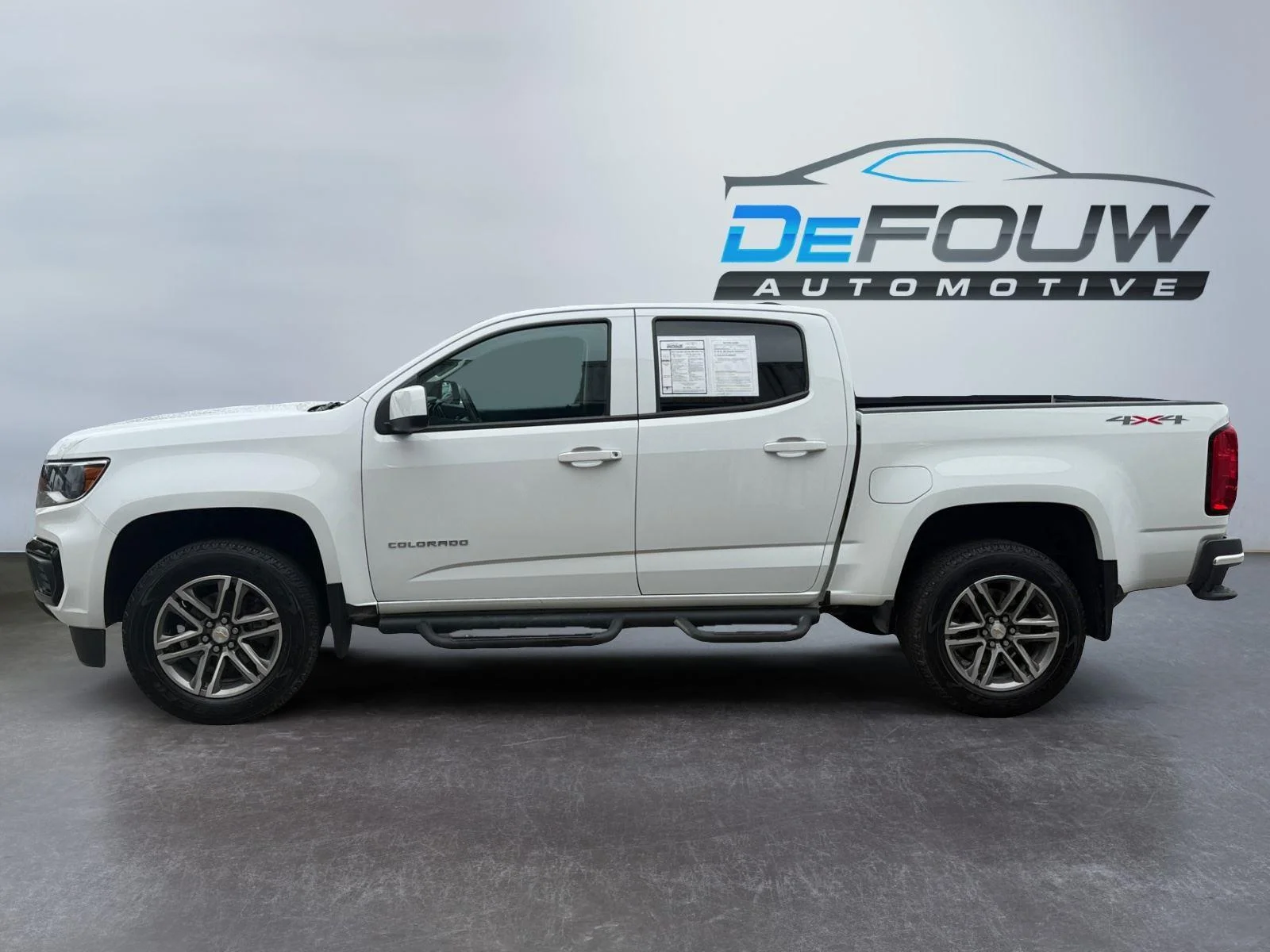 Used 2022 Summit White Chevrolet WT image 6