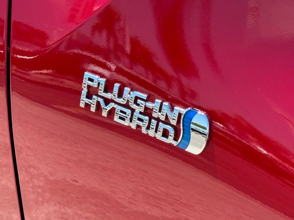 Used 2020 Red Toyota  image 16