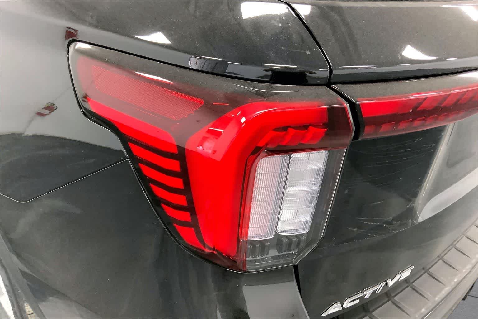2026 Ford Explorer Active - Photo 14
