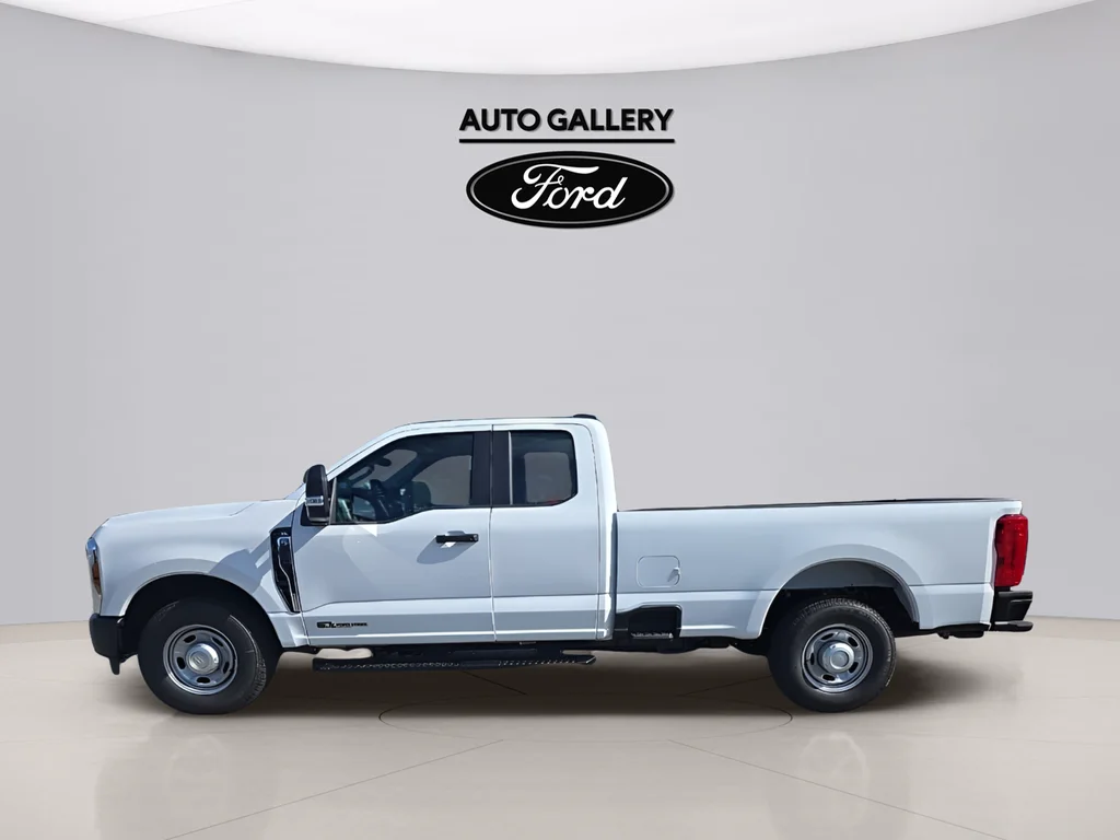 New 2026 Oxford White Ford F-350® XL image 8