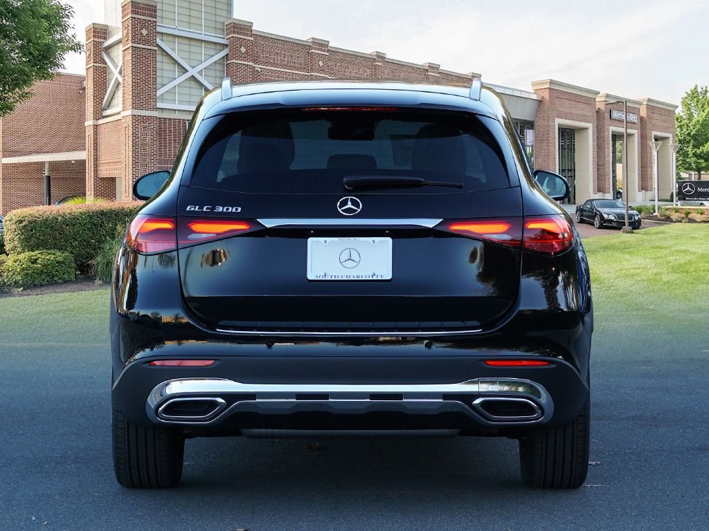 Used 2026 Black Mercedes-Benz GLC 300 image 5