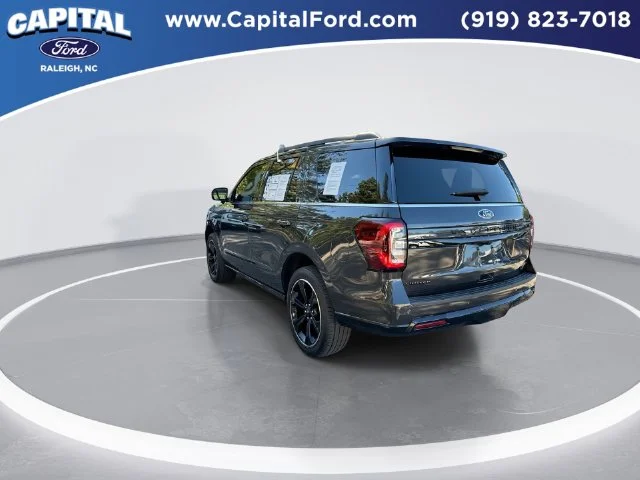 Used 2023  Ford Limited image 6