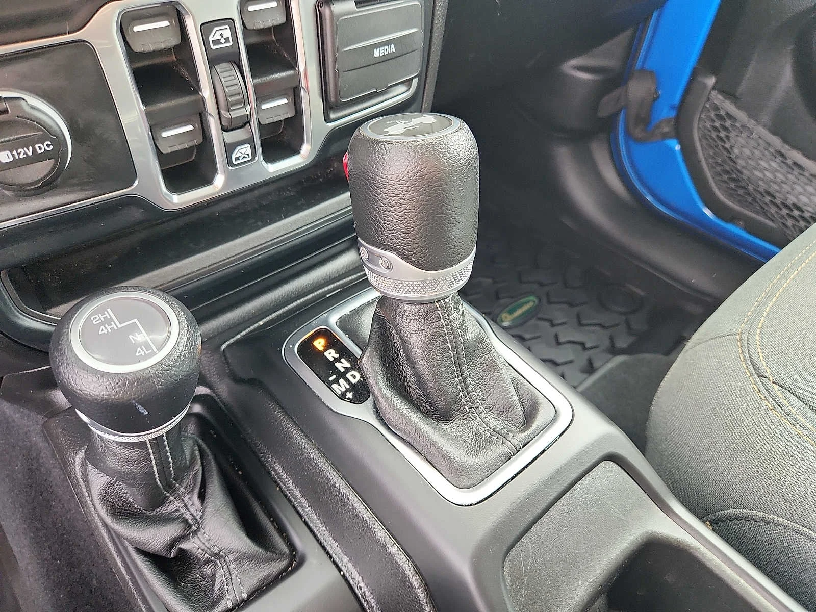 Used 2024 Hydro Blue Pearlcoat Jeep Sport S image 27