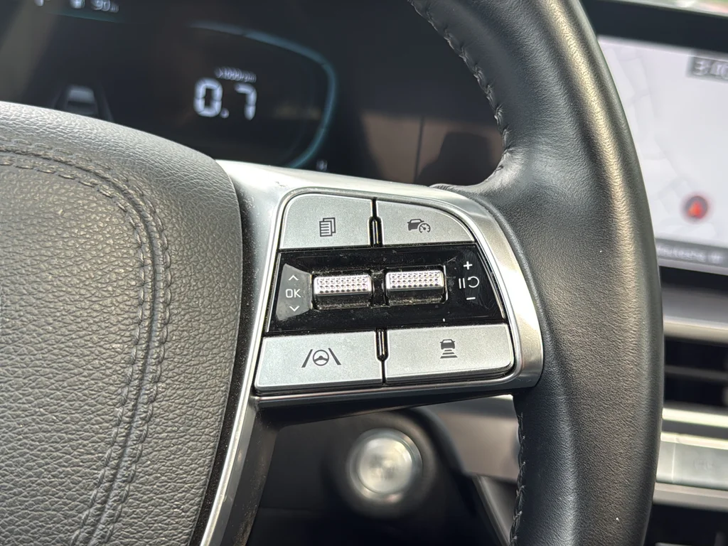 Certified Used 2025 Gray Kia S image 17