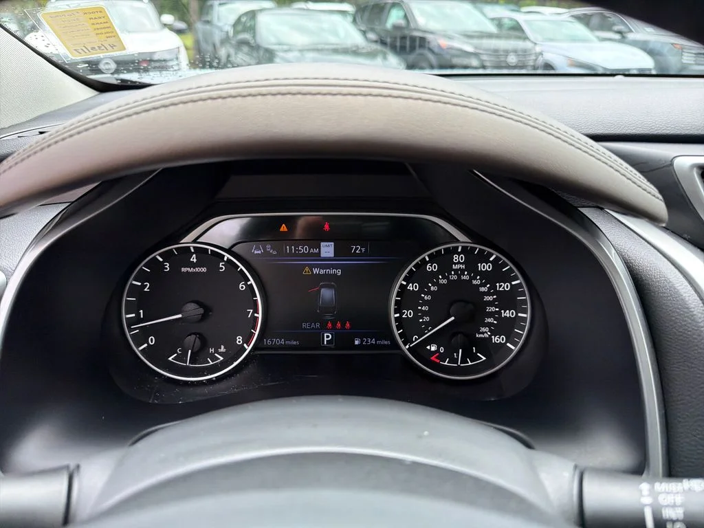 Used 2024 Gray Nissan Platinum image 25