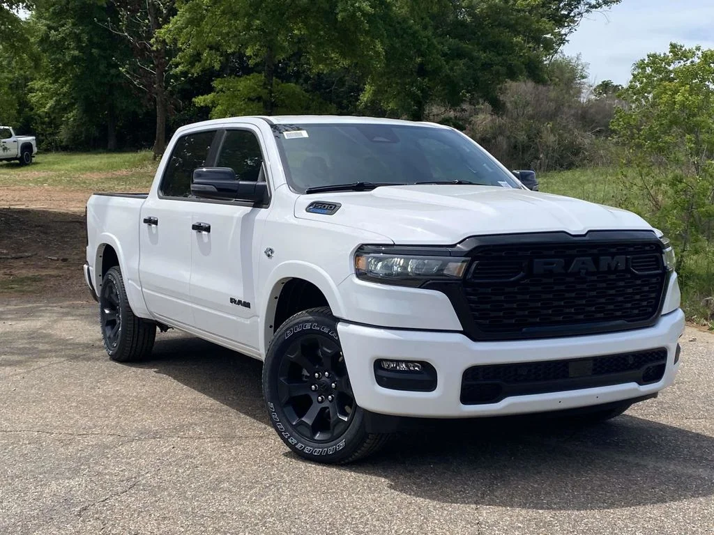 New 2026 Bright White Clear-Coat Exterior Paint RAM Big Horn/Lone Star image 31