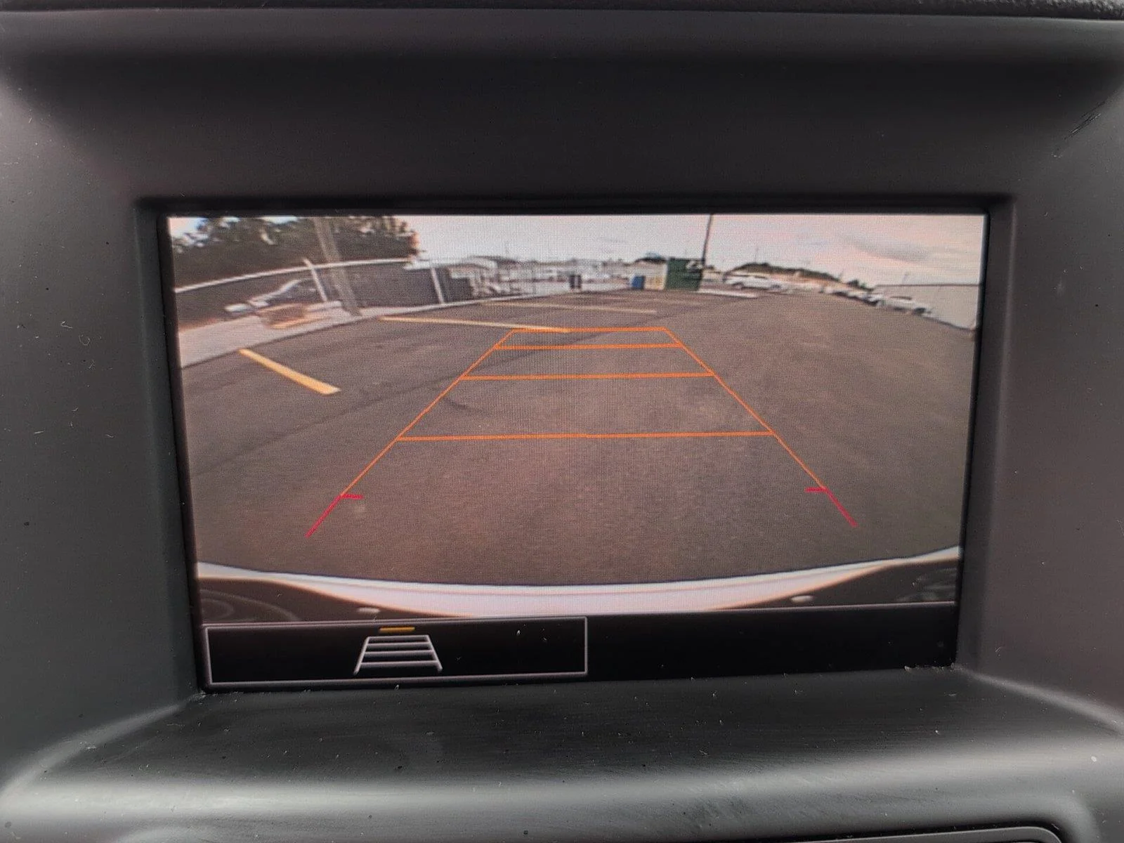 Used 2024 Summit White GMC SLE image 18