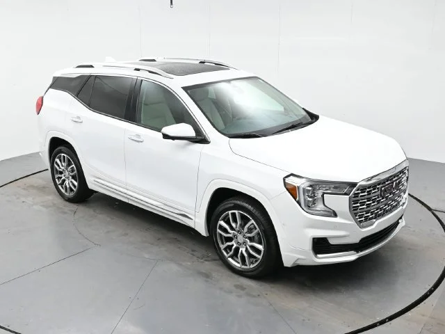 Used 2023 SUMMIT WHITE GMC Denali image 36