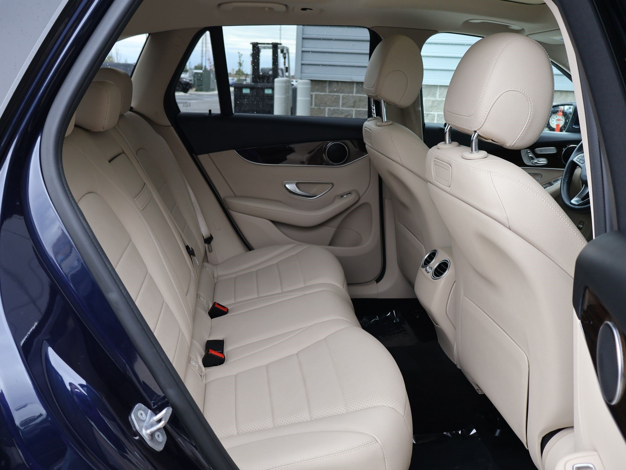 Used 2019 Blue Mercedes-Benz GLC 300 image 30