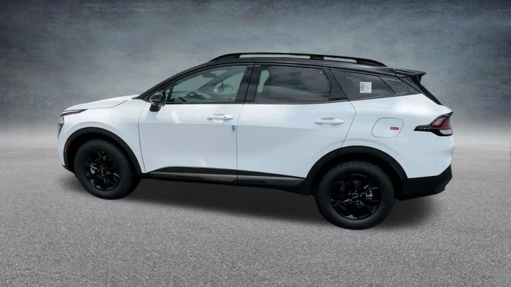 Used 2024 White Kia X-Pro Prestige image 15