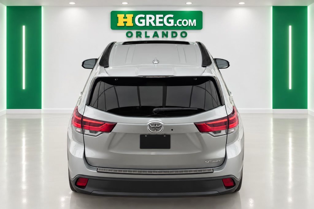 Used 2017 Celestial Silver Metallic Toyota SE image 6