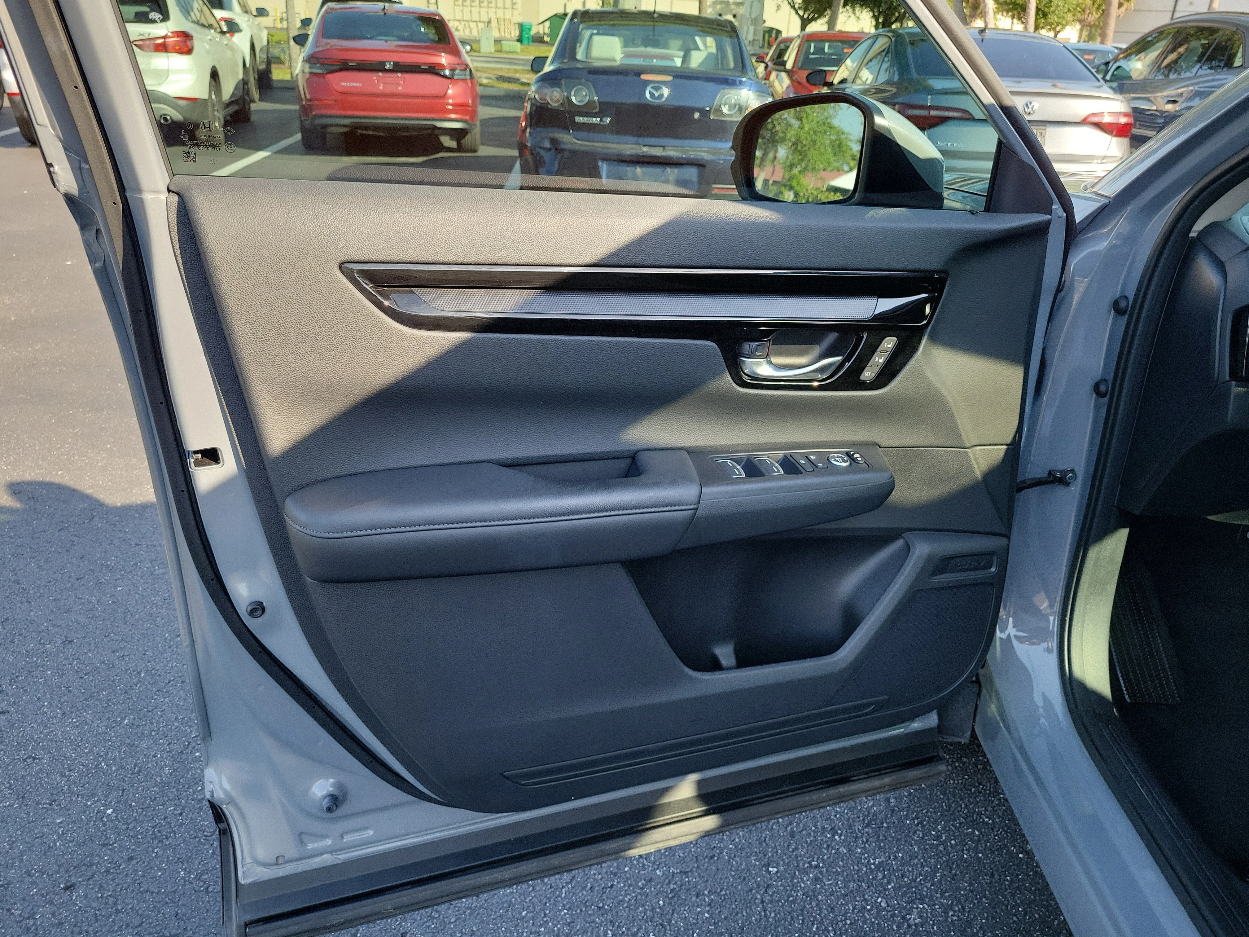 2025 Honda CR-V EX-L - Photo 18