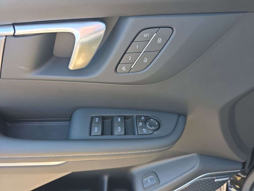 2026 Buick Enclave Preferred - Photo 17