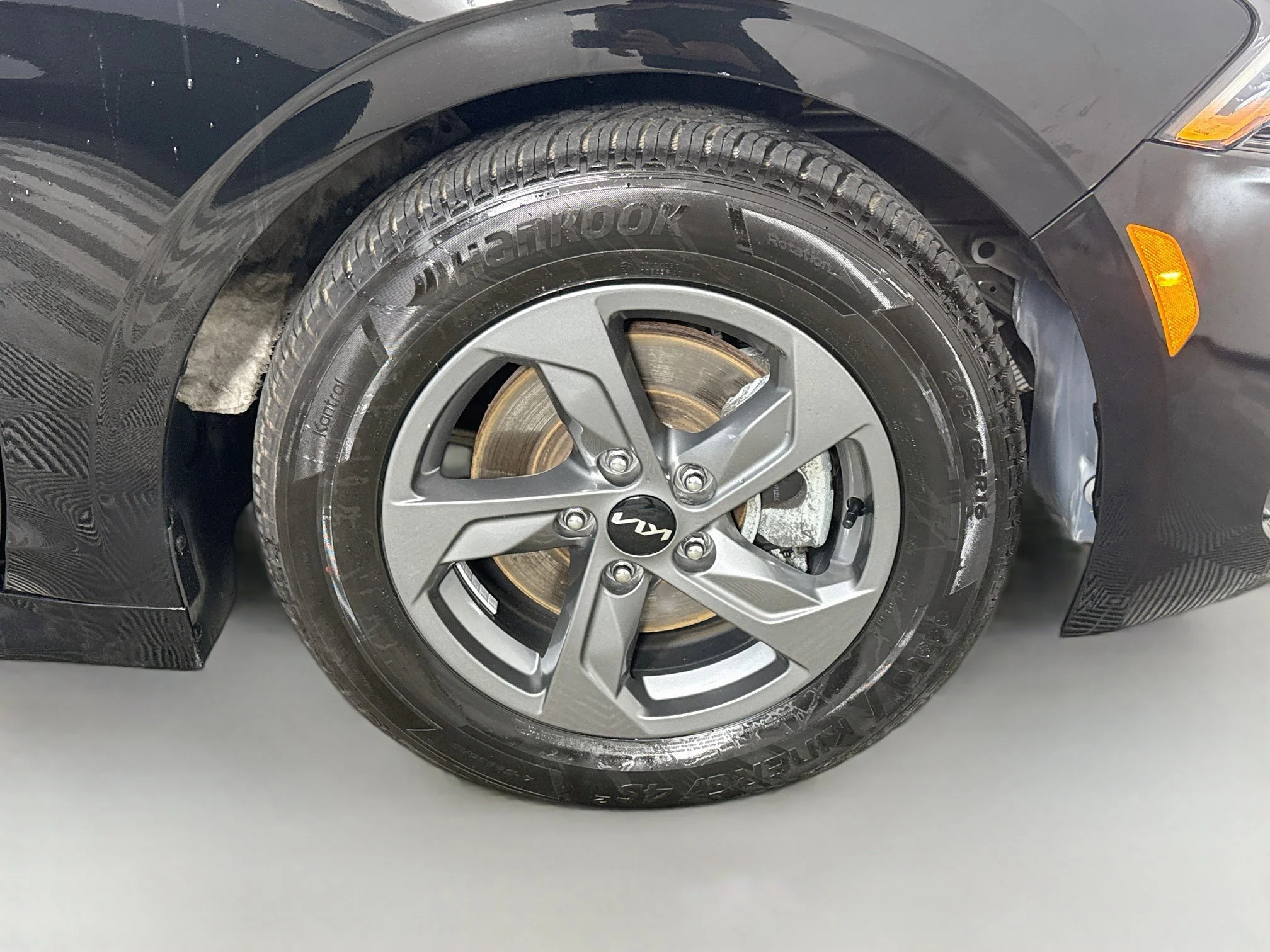 Used 2022 Ebony Black Kia LX image 27