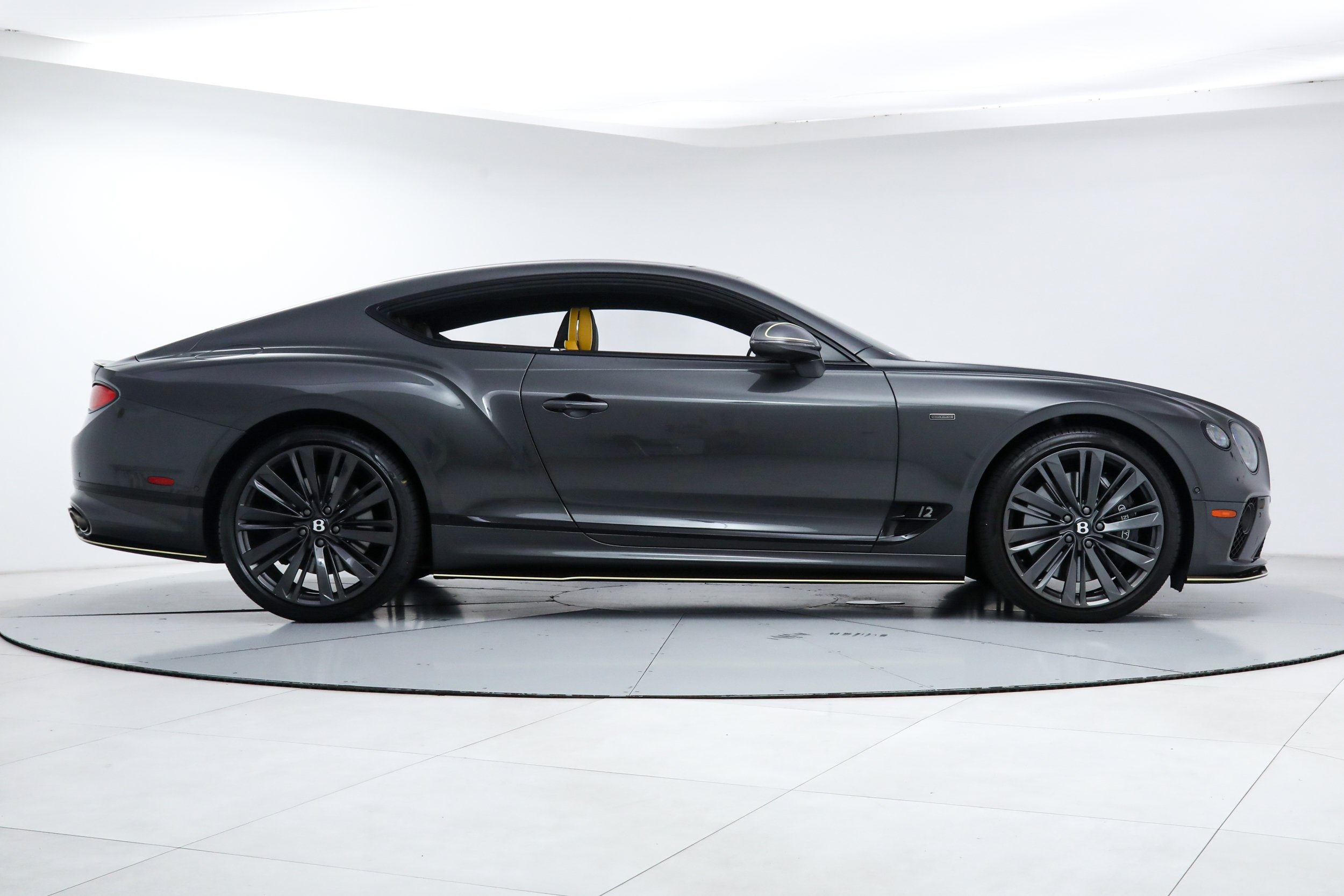 Used 2024 Gray Bentley  image 6