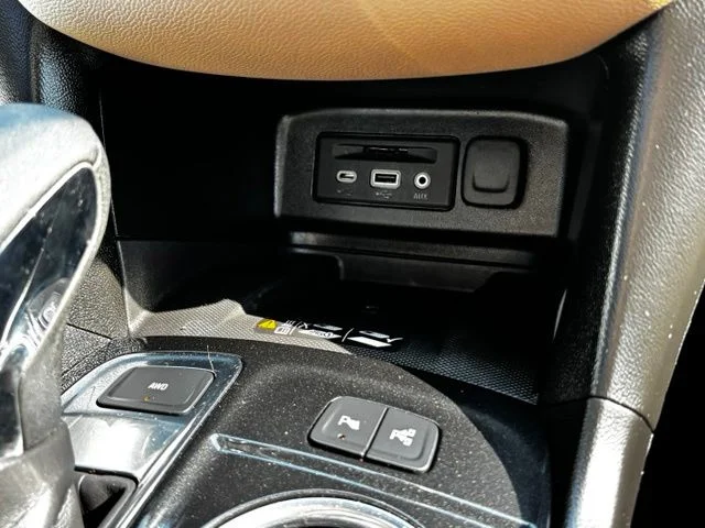 Used 2022 Black Chevrolet Premier image 14