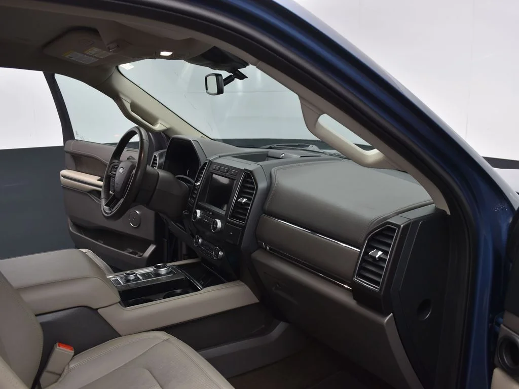 Used 2020 Blue Ford Limited image 26