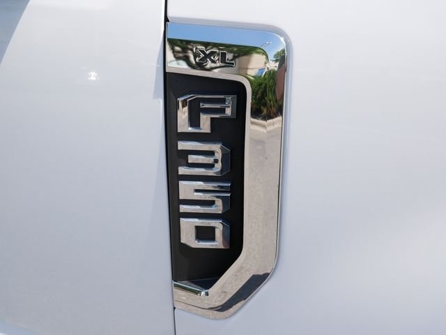 Used 2018 White Ford XL image 10