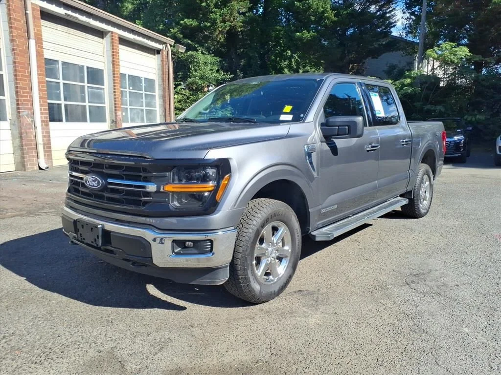Used 2025 Gray Ford XLT image 33