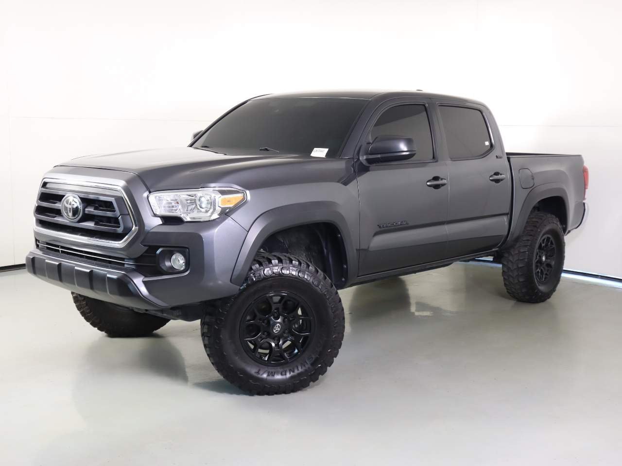 Used 2023 Magnetic Gray Metallic Toyota SR5 V6 Crew Cab image 1