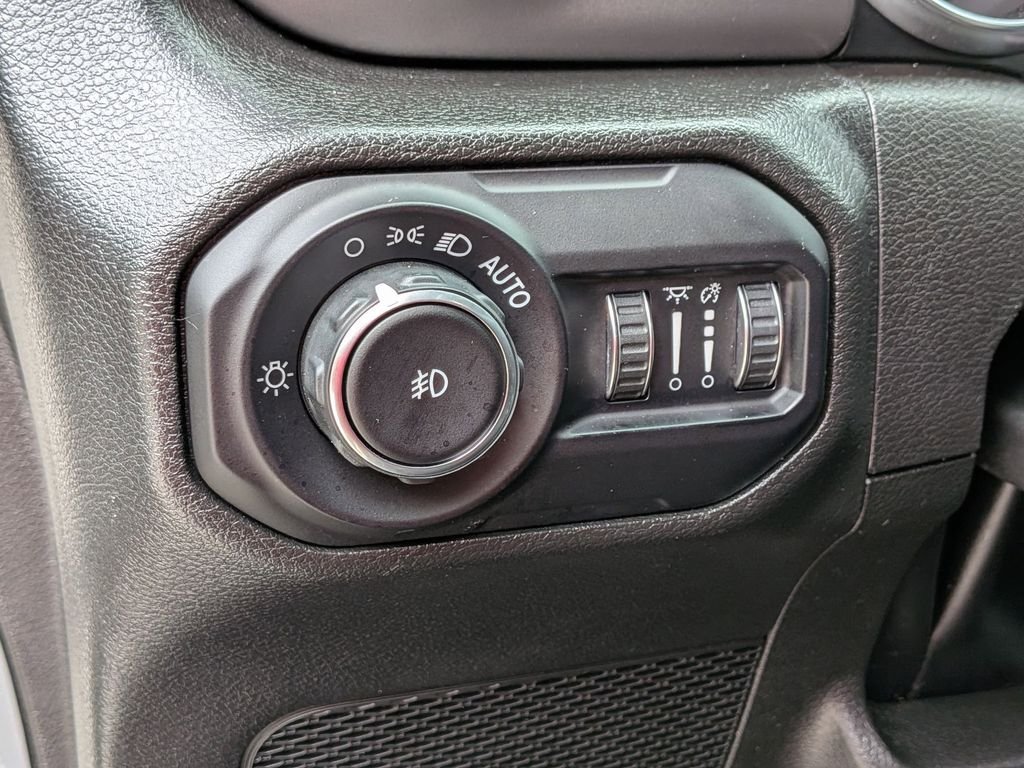 Used 2022 Gray Jeep Unlimited High Tide image 15