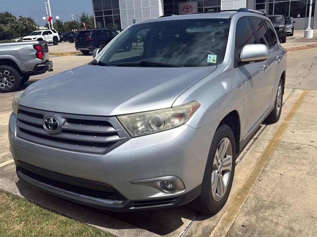 Used 2013 Classic Silver Metallic Toyota Limited image 1