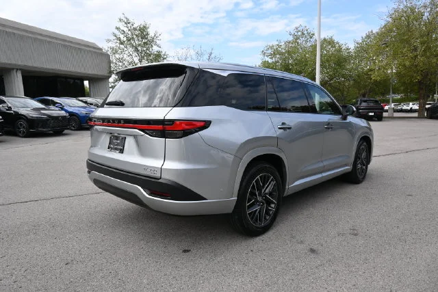 Used 2025 Silver Lexus 350 Premium image 3