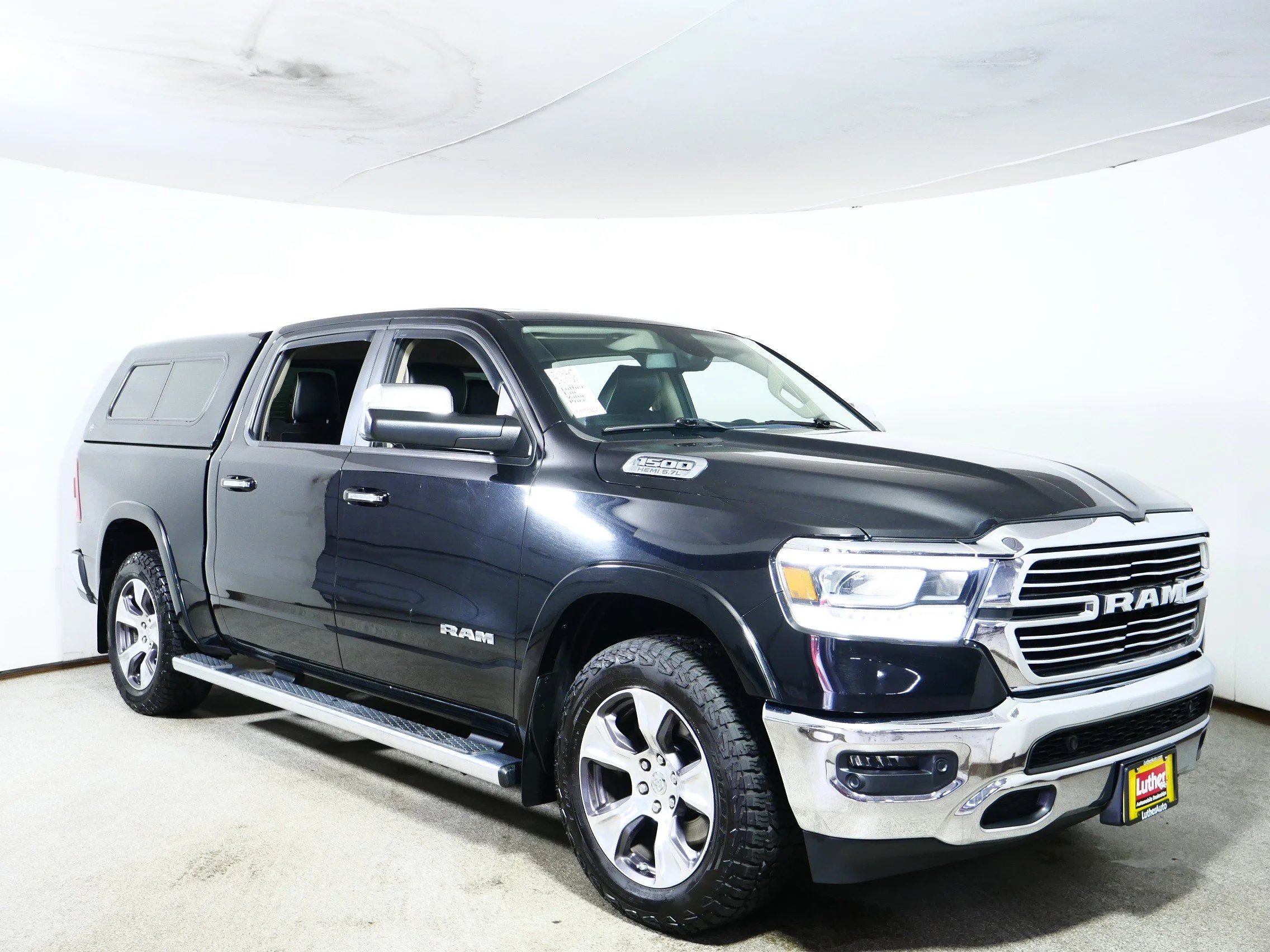 2019 RAM 1500 Laramie 4x4 Crew Cab 5'7's photo