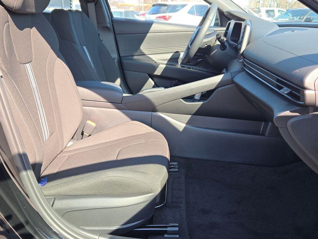New 2026 Black Hyundai SEL Sport image 7