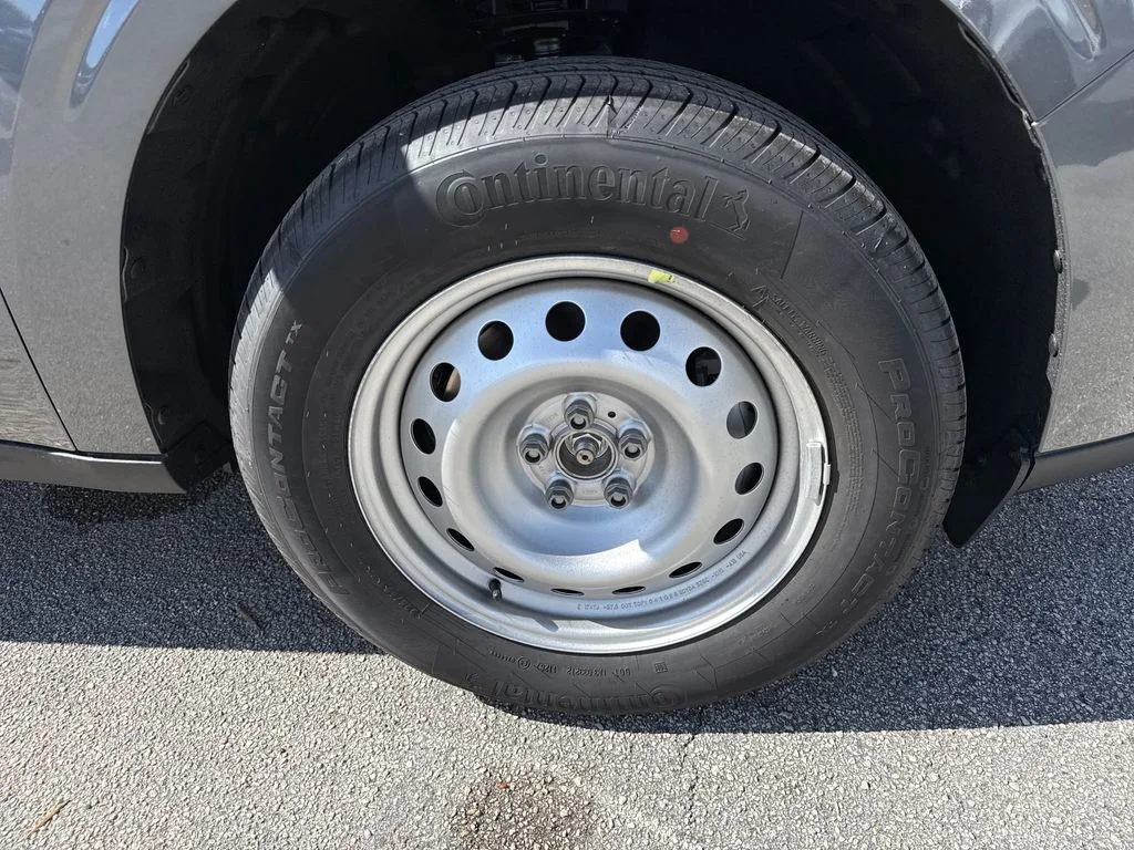 New 2026 Gray Ford XL image 10