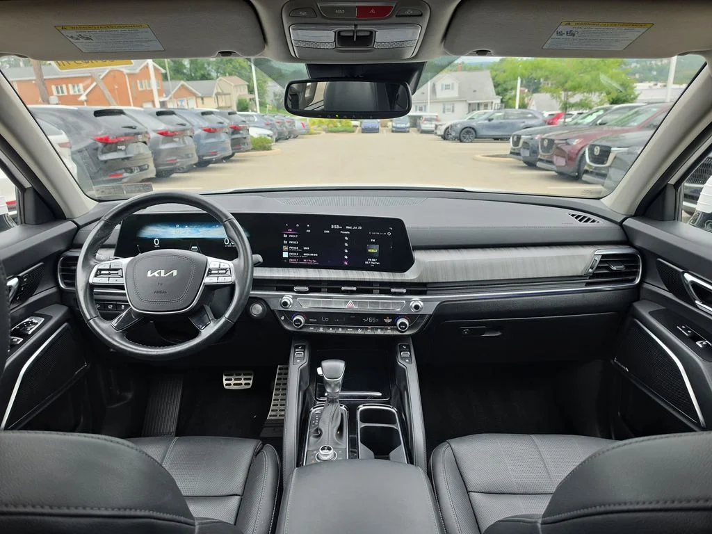 Used 2023 White Kia SX image 18