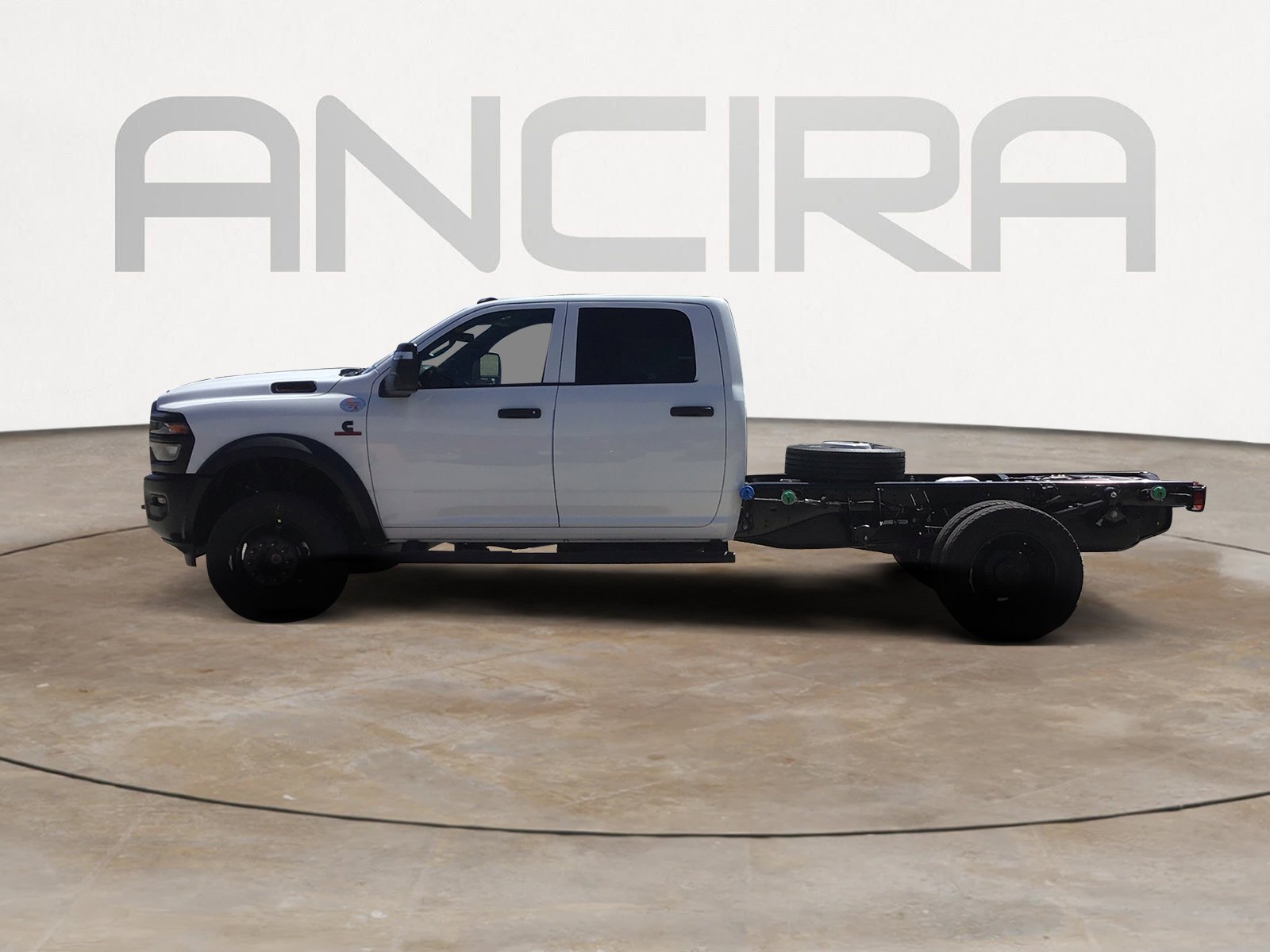 New 2026 Bright White Clearcoat RAM Tradesman image 7