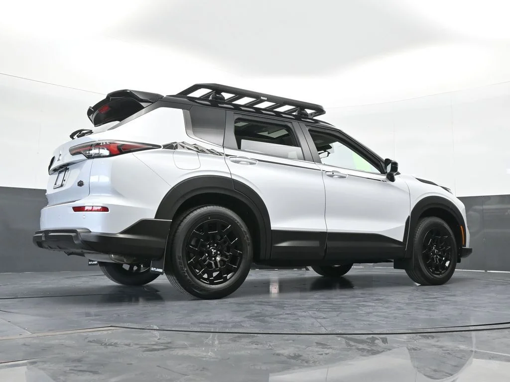 New 2026 White Mitsubishi Trail Edition image 69