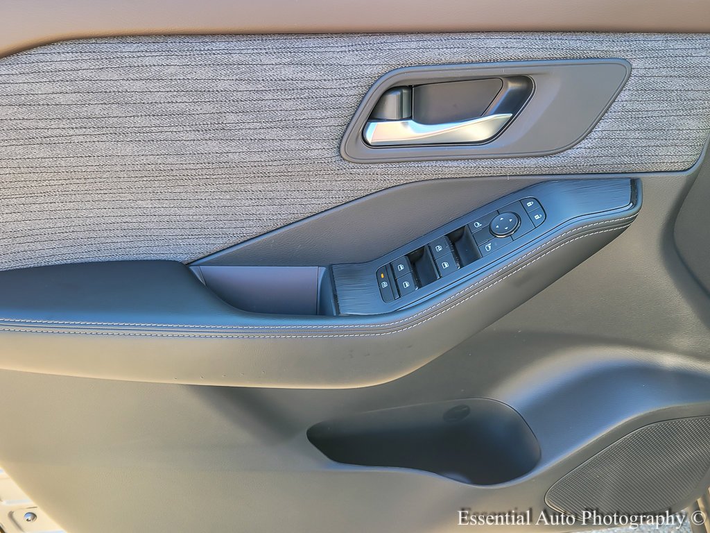 Used 2023 Gun Metallic Nissan SV image 16