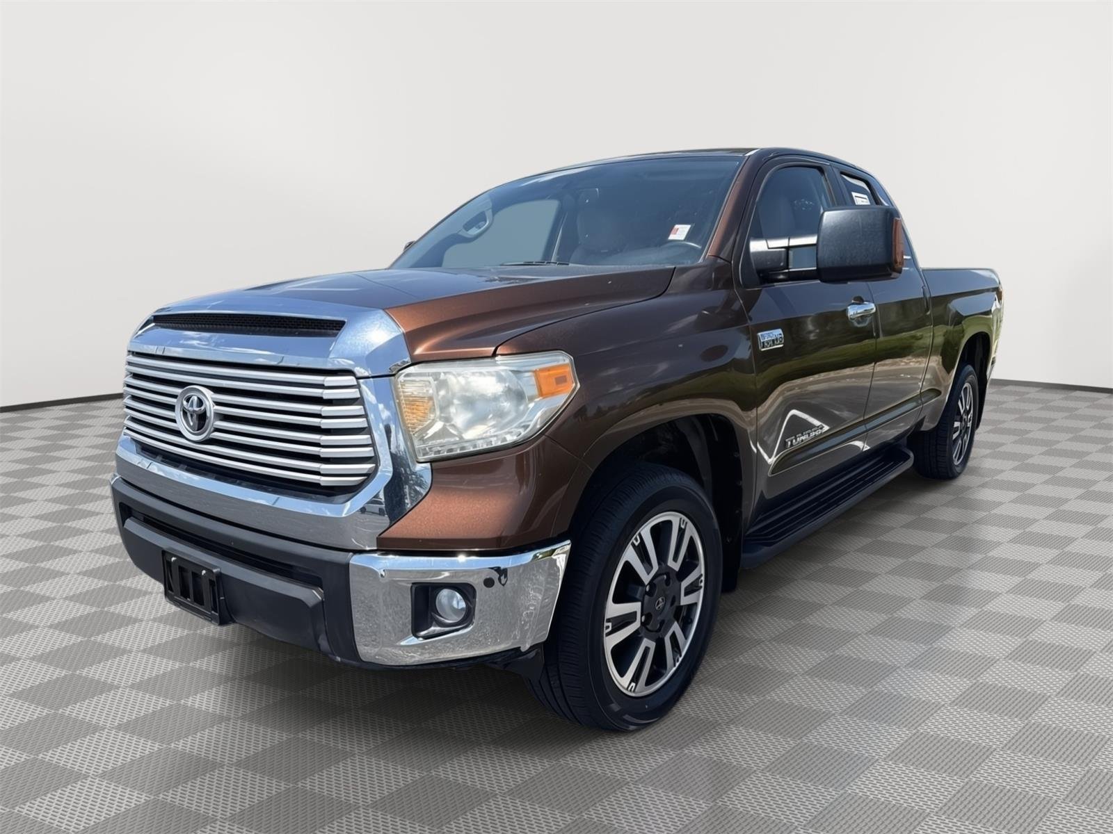 Used 2014 Sunset Bronze Mica Toyota Limited image 9