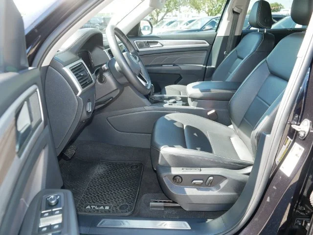 Certified Used 2023 Black Volkswagen SEL image 13