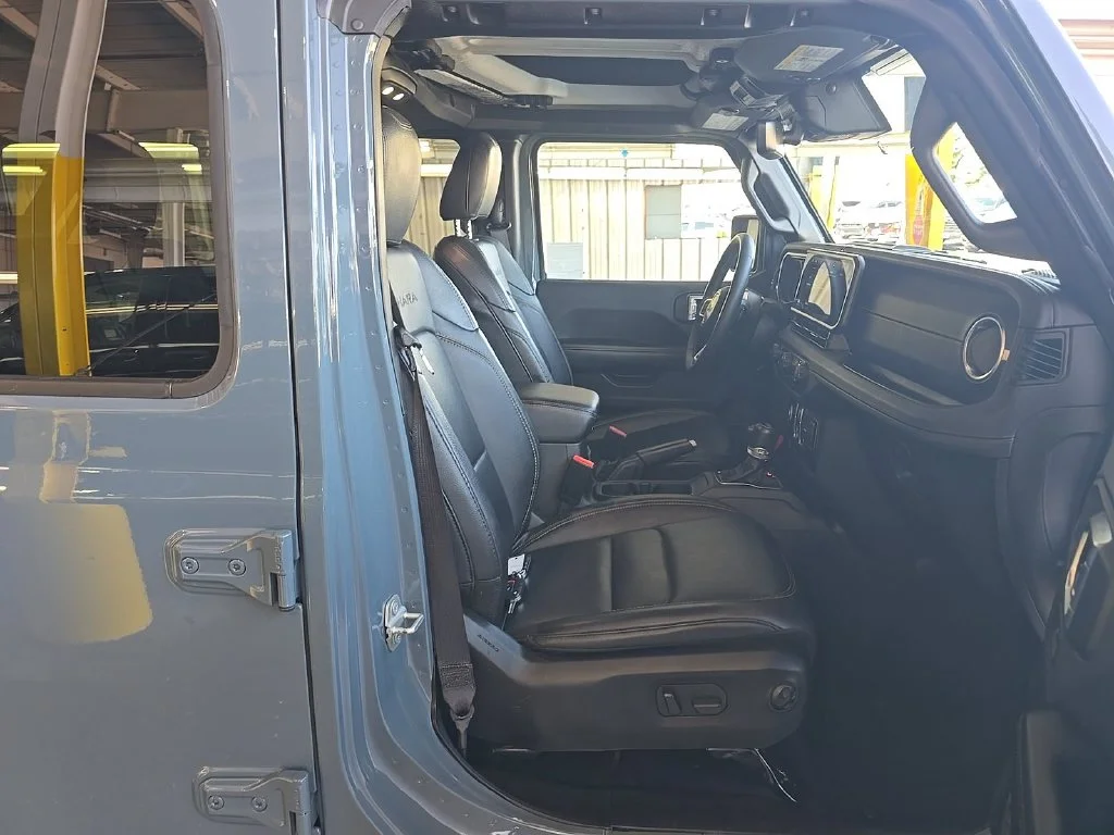 Used 2024 Gray Jeep Sahara 4xe image 5
