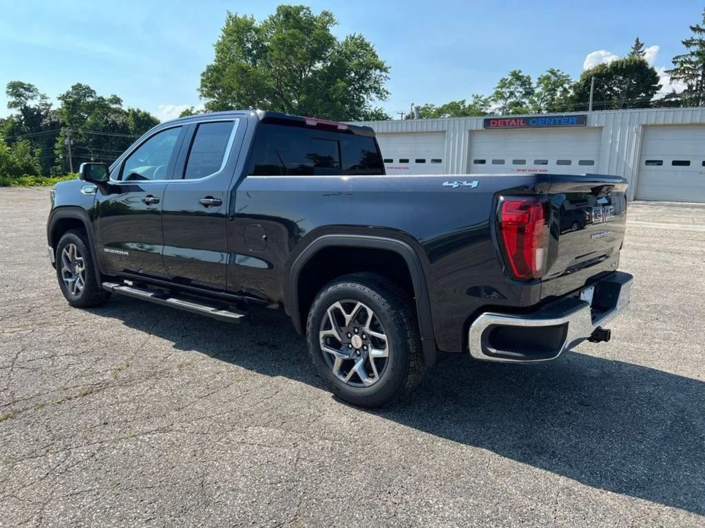 Used 2026 Silver GMC SLE image 5