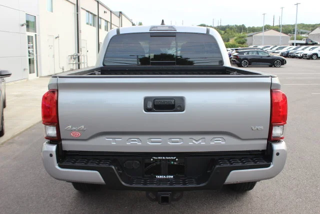 Used 2021 Silver Toyota SR5 image 25