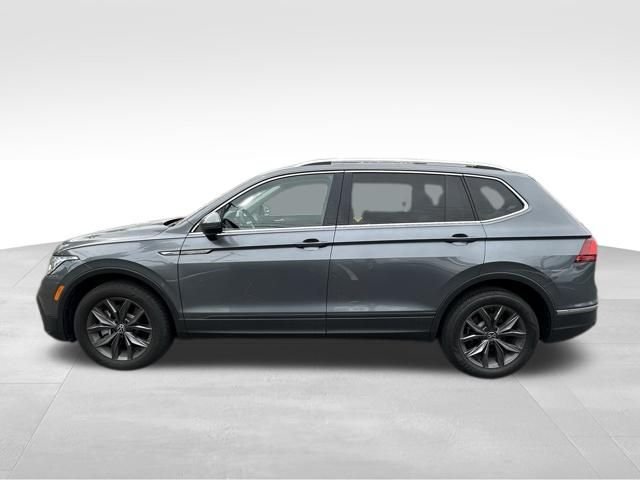 Used 2023 Gray Volkswagen 2.0T SE image 4