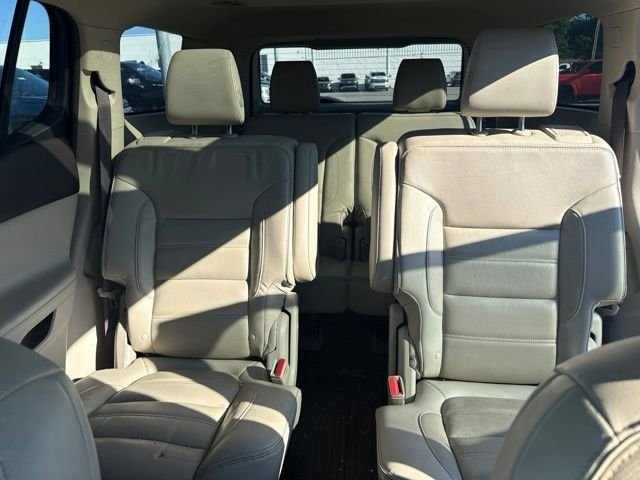 Used 2018 Silver GMC Denali image 22