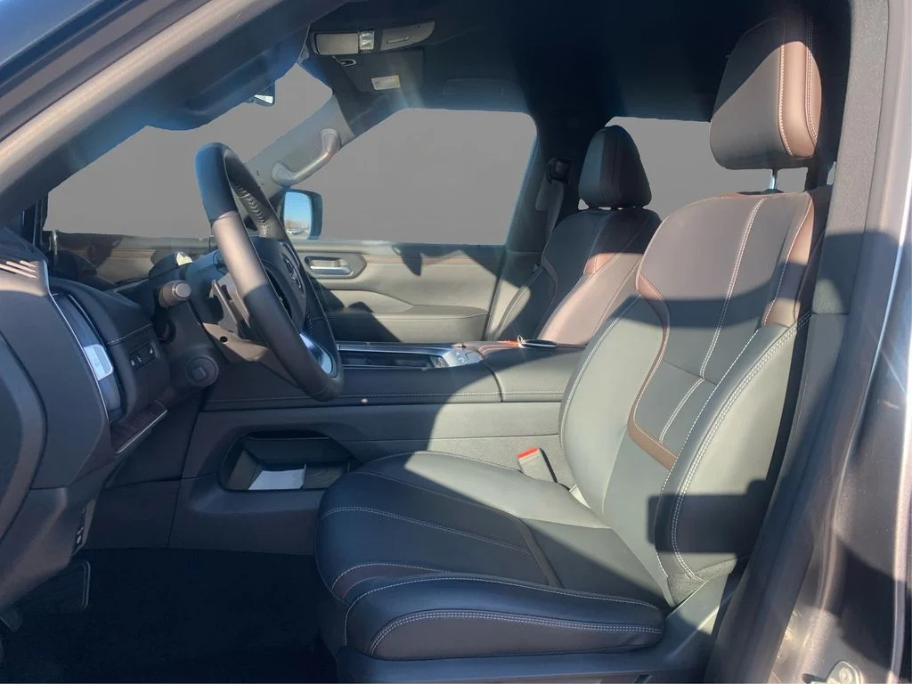 2025 Nissan Armada SL - Photo 10