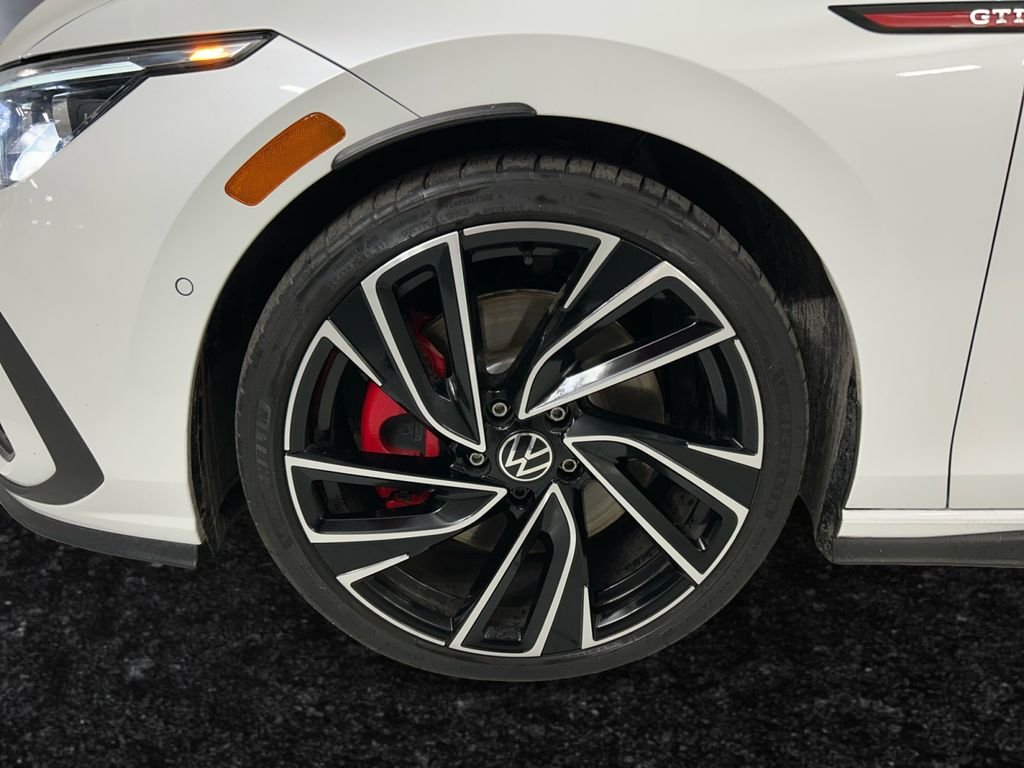 Used 2022 White Volkswagen Autobahn image 26
