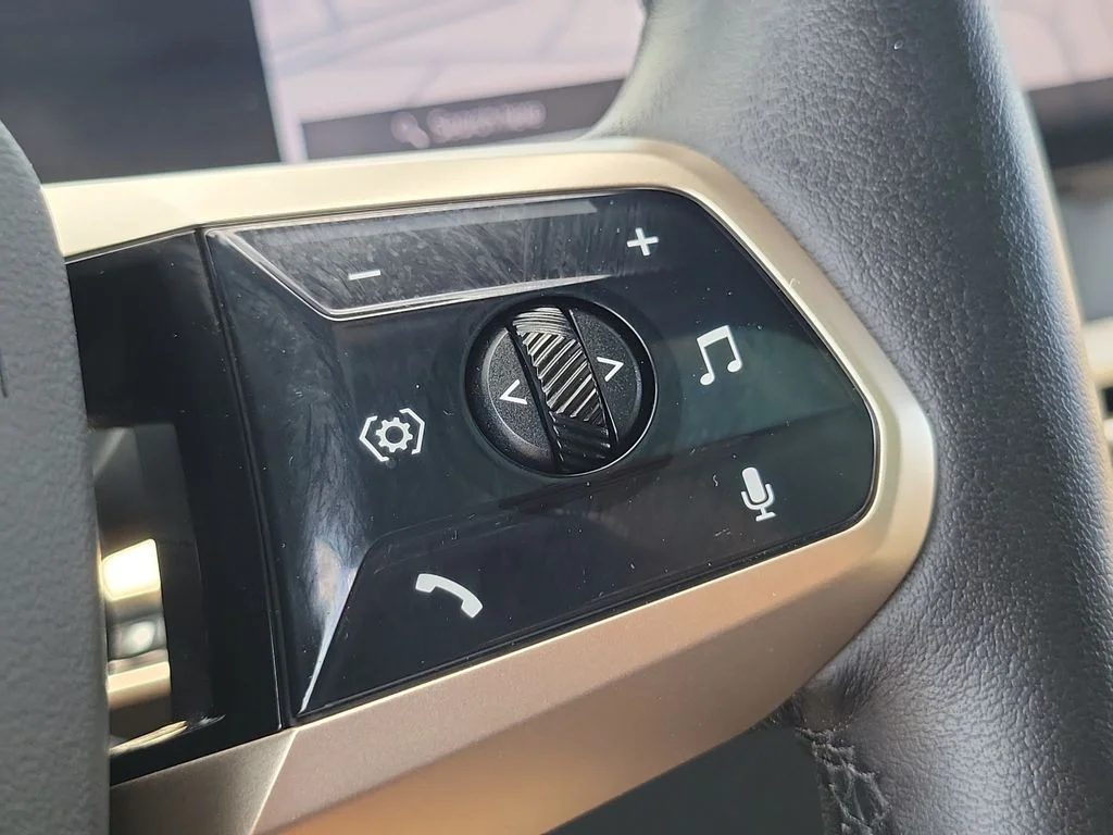 2025 BMW iX 50 - Photo 6