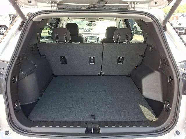Used 2018 Silver Chevrolet LT image 28