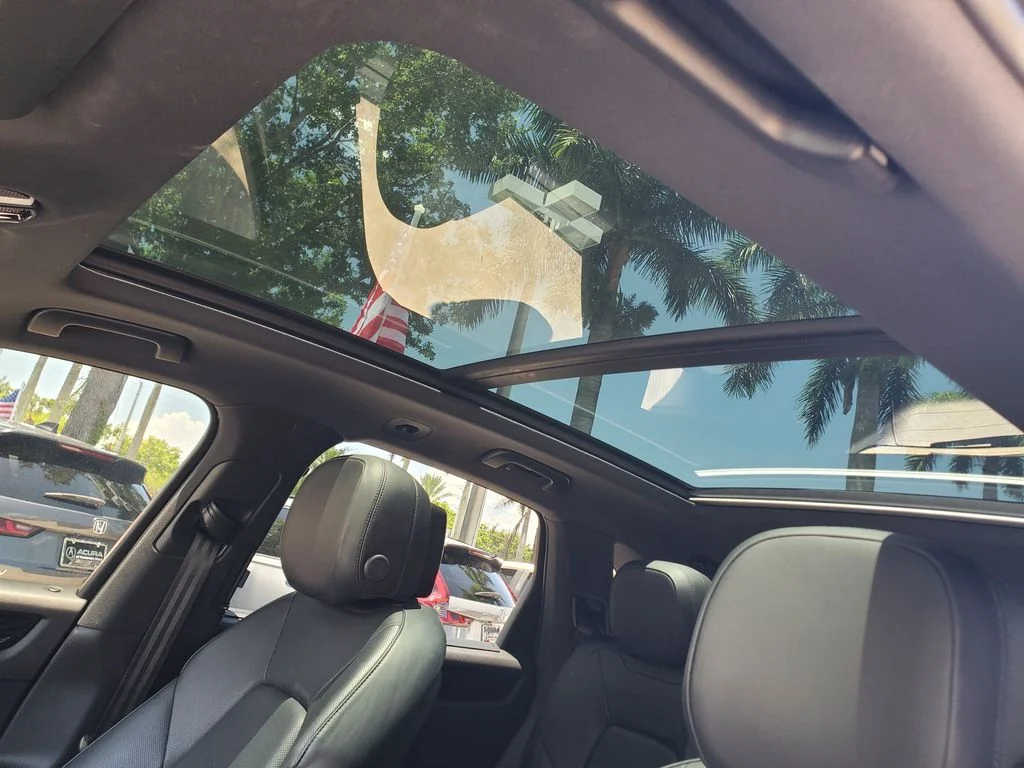 Used 2023 White Porsche Base image 18