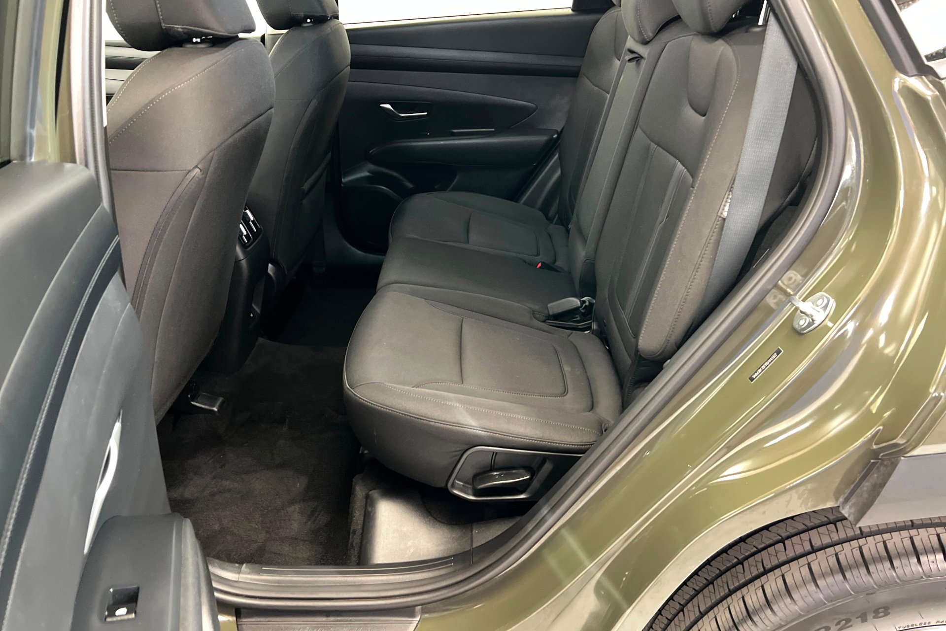 Used 2025 Rockwood Green Hyundai SEL image 22