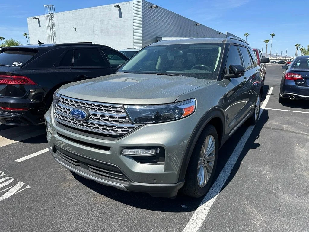 Used 2020 Green Ford Limited image 8